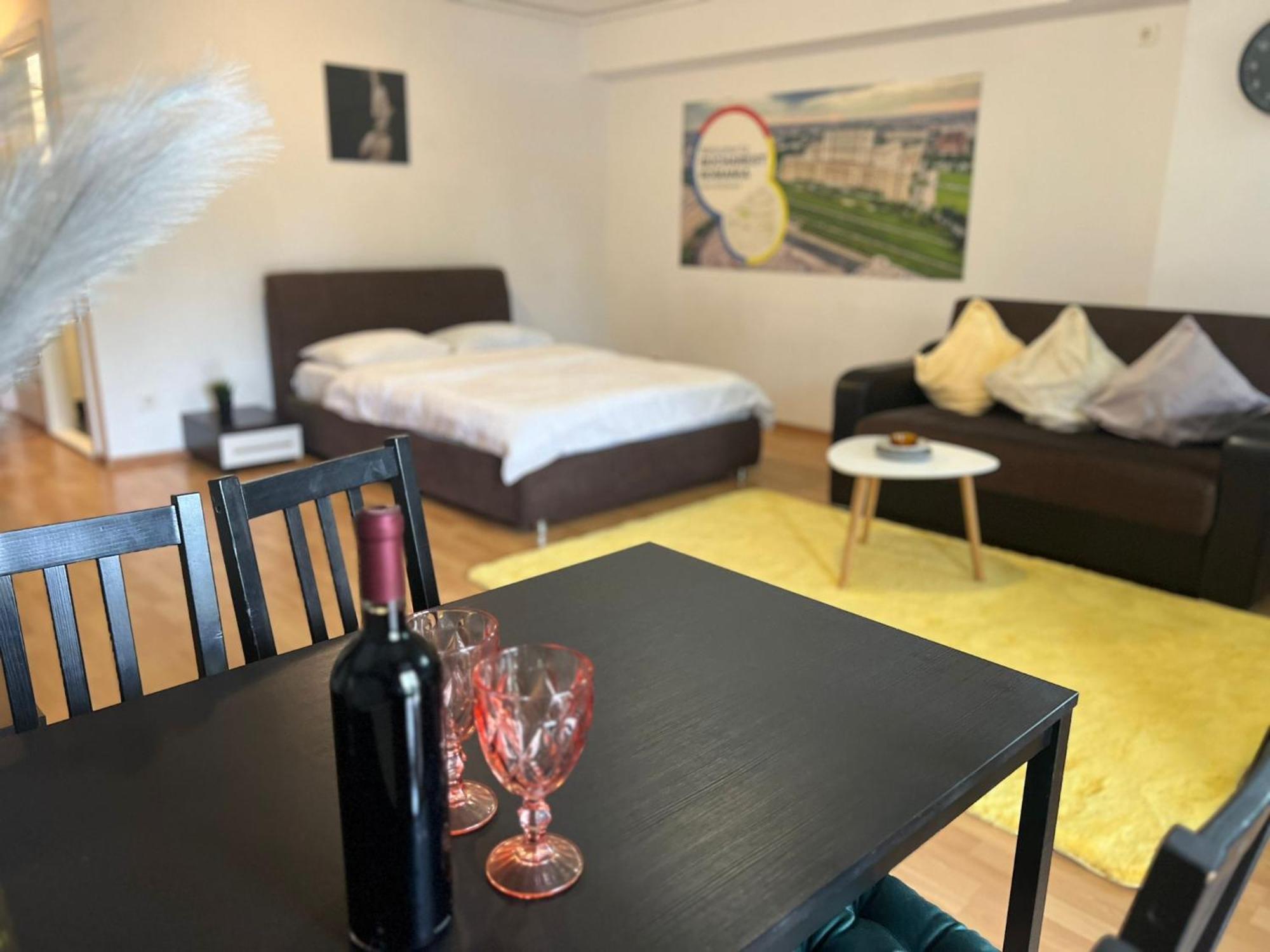 Tranzzit Airport Apartament أوتوبين المظهر الخارجي الصورة