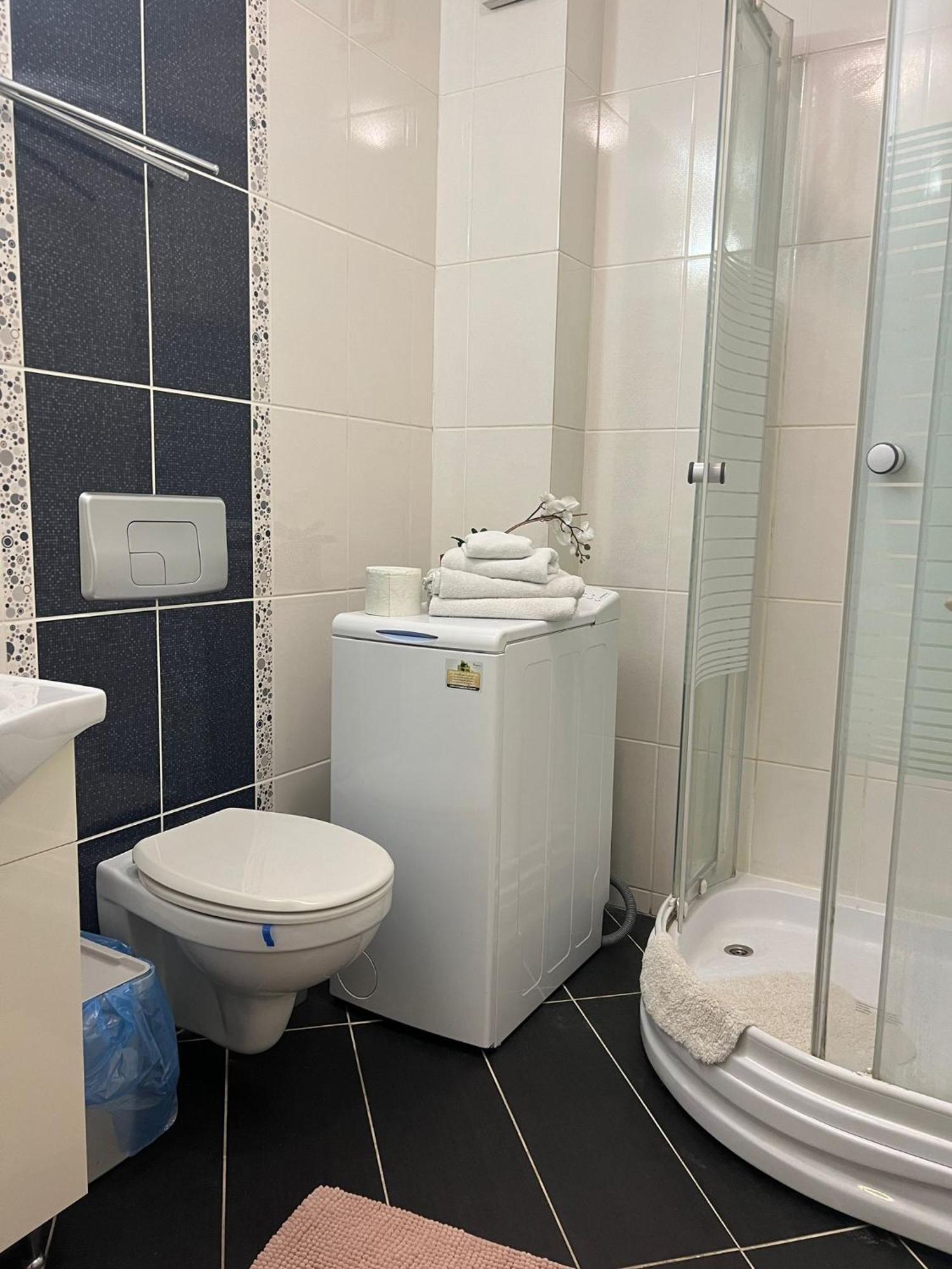 Tranzzit Airport Apartament أوتوبين المظهر الخارجي الصورة